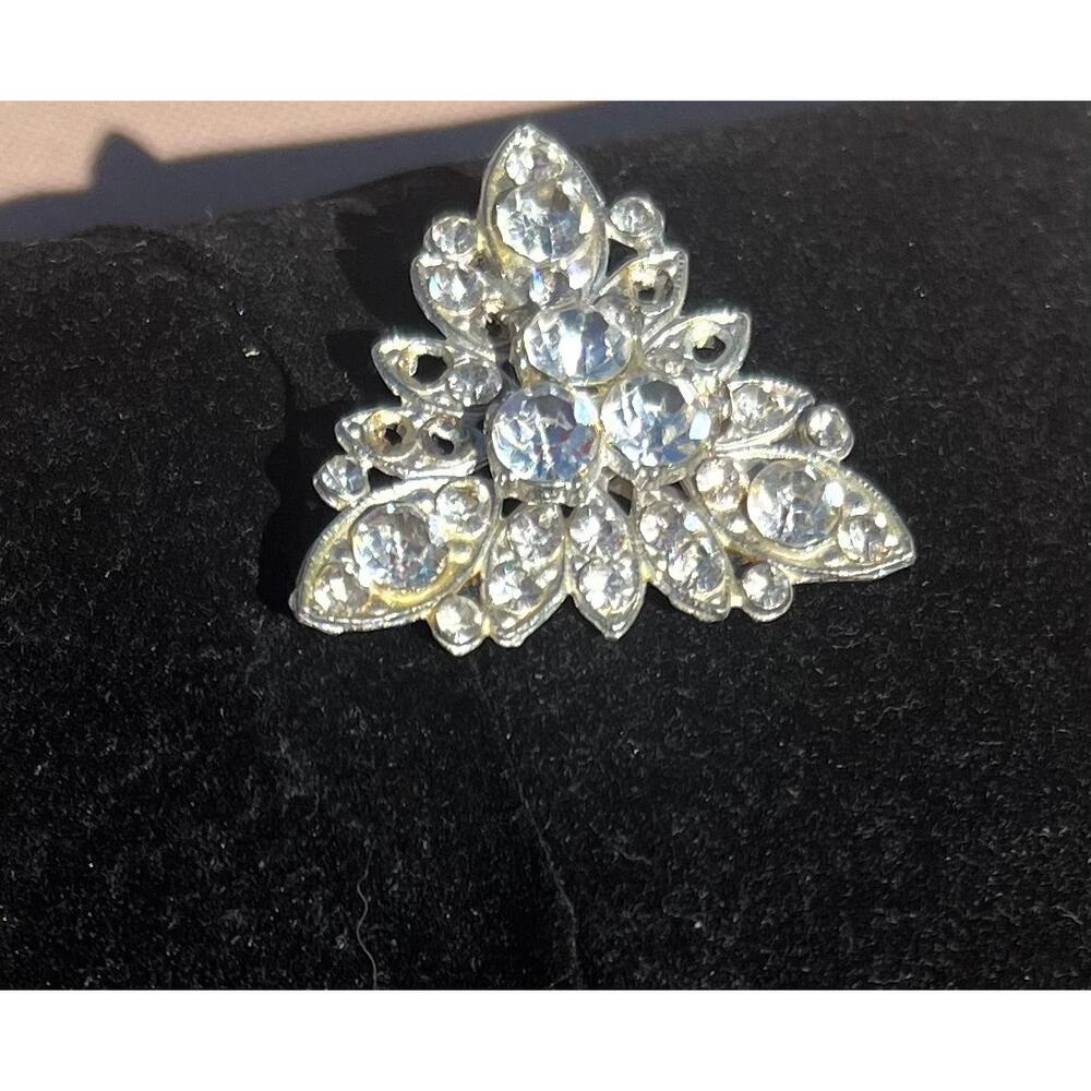 Vintage Triangular Large Clear Rhinestone Raised Brooch‎ Pin - Picture 3 of 7